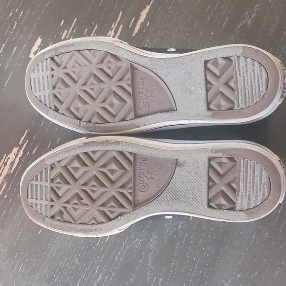 Platform low classic chuck taylors  size 6 womens - Picture 5 of 5